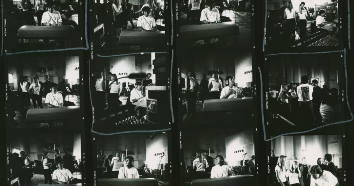 Seven interesting facts about the making of the HELP album News War